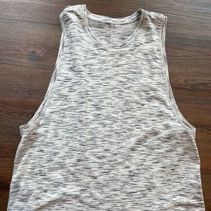 Lululemon gray tank